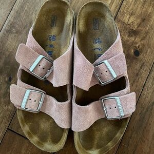 Size 40 women’s Birkenstocks